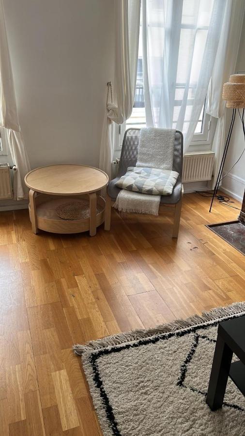 Chic Apartment On The Famous Shopping Rue Du Faubourg Saint-Honore Street ปารีส ภายนอก รูปภาพ